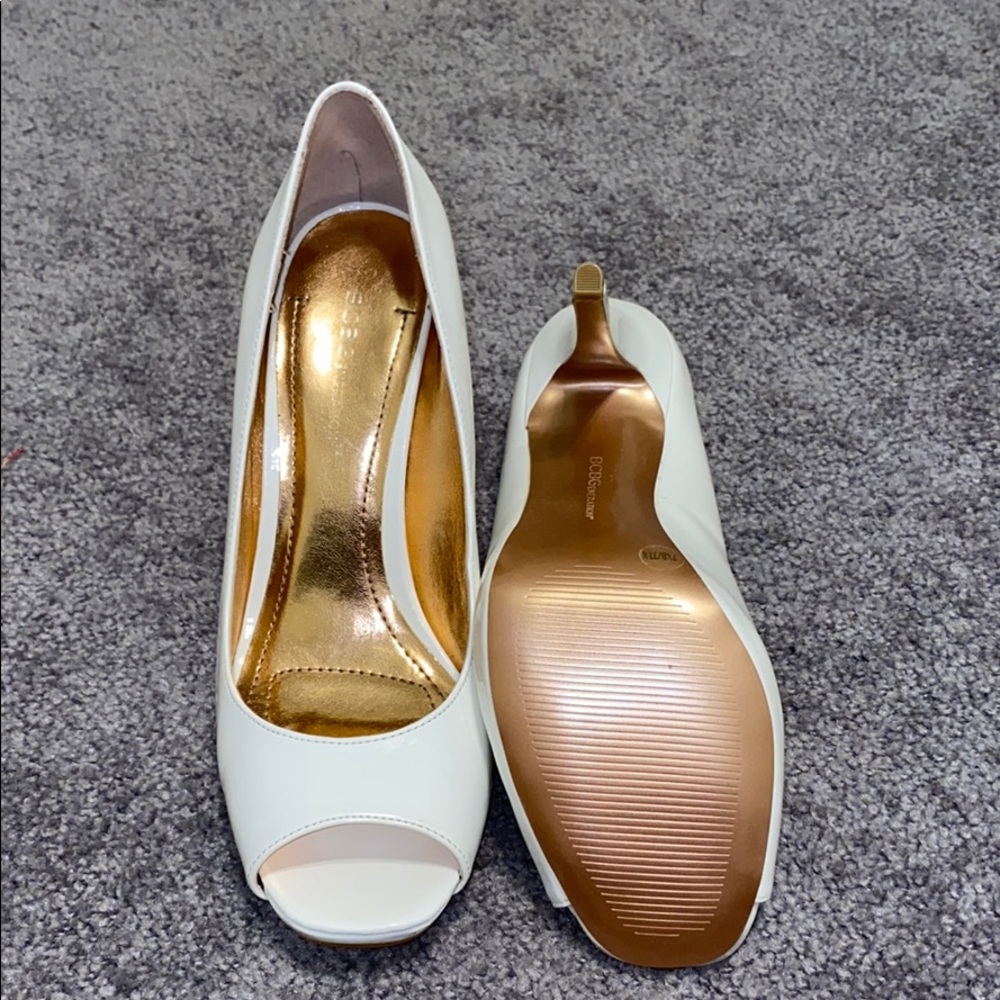 NWOT BCBG Pumps